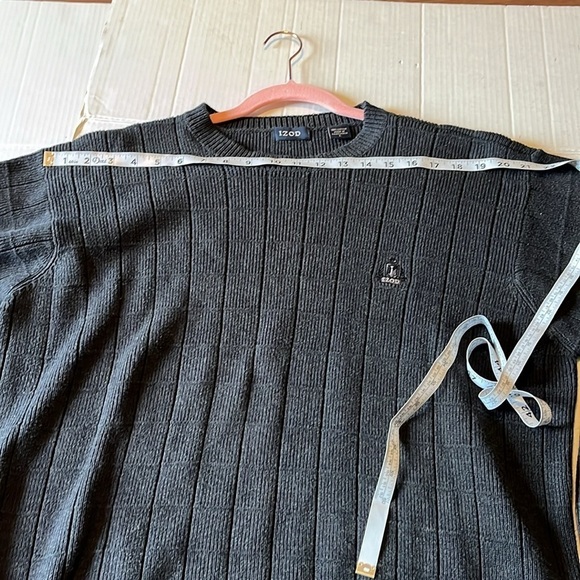 Izod-L-dark gray-100% cotton-crewneck,pull over, rib detail, long sleeve sweater - Picture 8 of 11